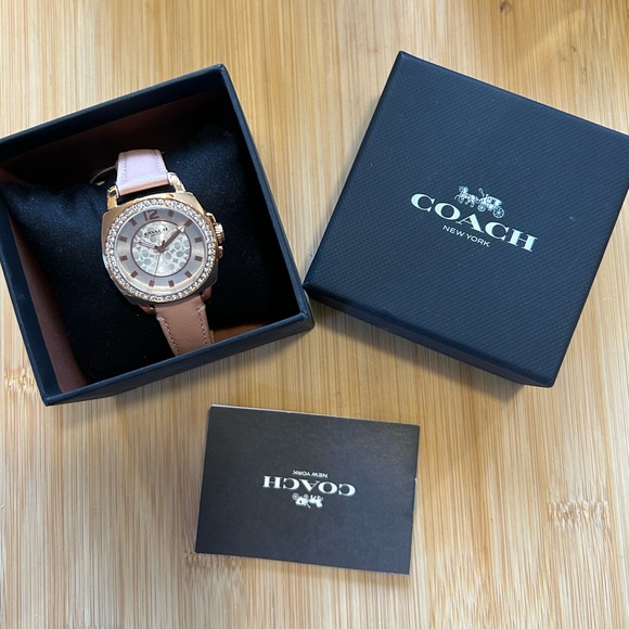 Coach Boyfriend Watch With 34m Silver Face & Pink Leather Band - Picture 5 of 5